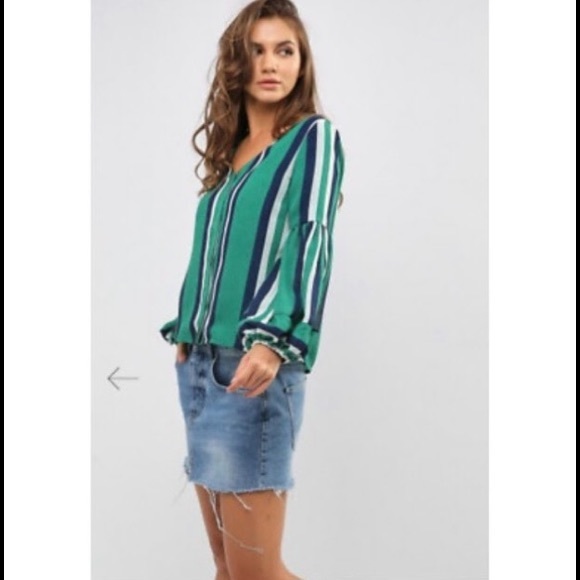 JOA bell sleeve blouse - Picture 1 of 5